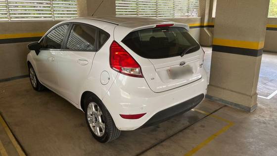 FORD FIESTA 1.6 SE HATCH 16V FLEX 4P MANUAL FORD FIESTA 1.6 SE HATCH 16V FLEX 4P MANUAL